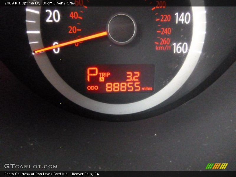 Bright Silver / Gray 2009 Kia Optima LX