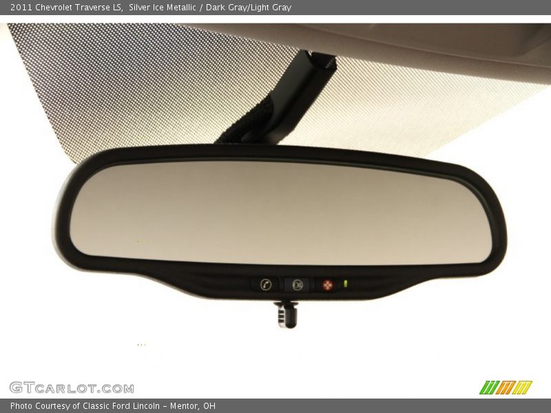 Silver Ice Metallic / Dark Gray/Light Gray 2011 Chevrolet Traverse LS