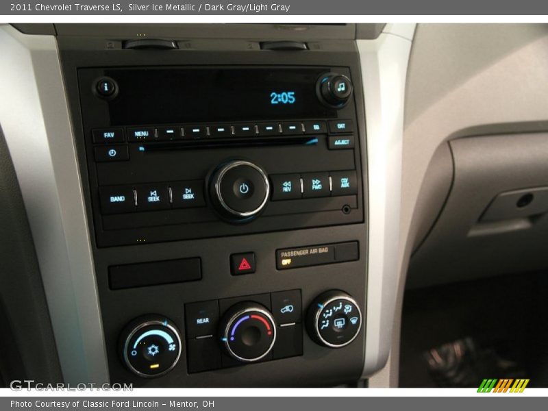 Silver Ice Metallic / Dark Gray/Light Gray 2011 Chevrolet Traverse LS
