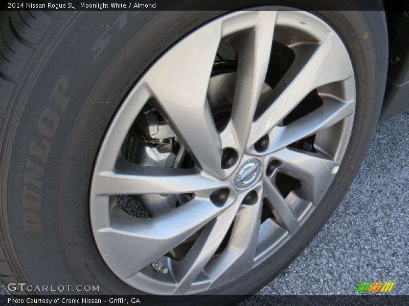 Moonlight White / Almond 2014 Nissan Rogue SL