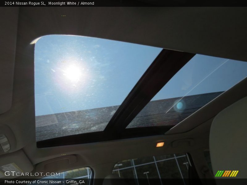 Moonlight White / Almond 2014 Nissan Rogue SL