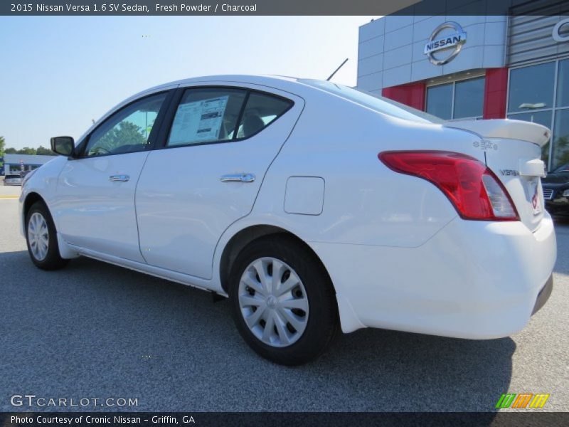 Fresh Powder / Charcoal 2015 Nissan Versa 1.6 SV Sedan