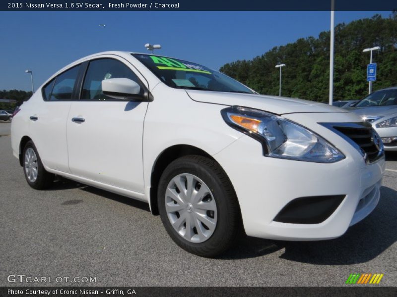Fresh Powder / Charcoal 2015 Nissan Versa 1.6 SV Sedan
