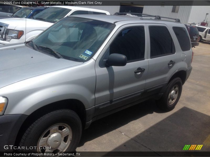 Silver Metallic / Medium/Dark Flint Grey 2005 Ford Escape XLS