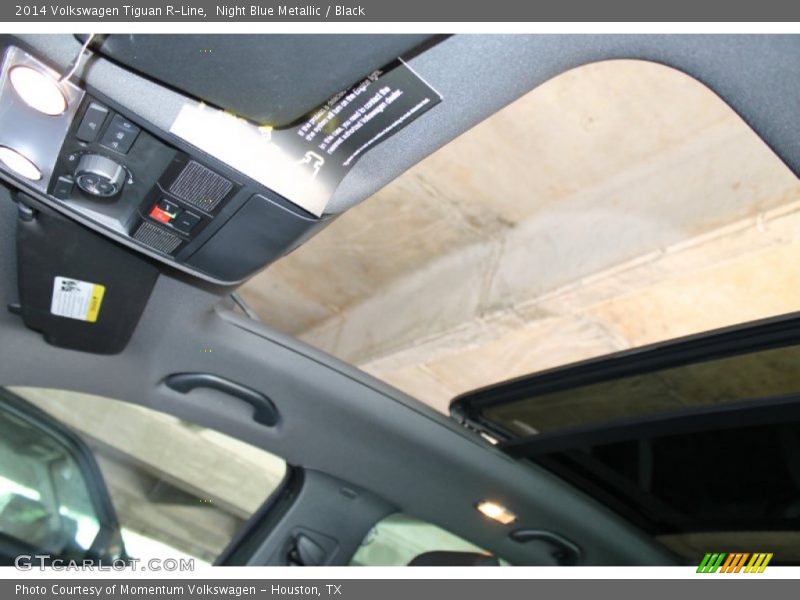 Night Blue Metallic / Black 2014 Volkswagen Tiguan R-Line