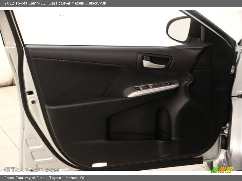 Classic Silver Metallic / Black/Ash 2012 Toyota Camry SE