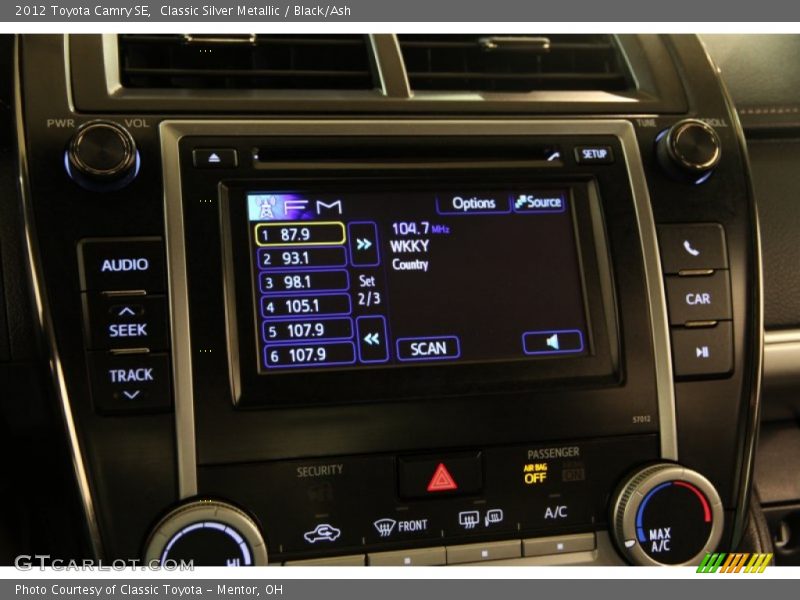 Classic Silver Metallic / Black/Ash 2012 Toyota Camry SE