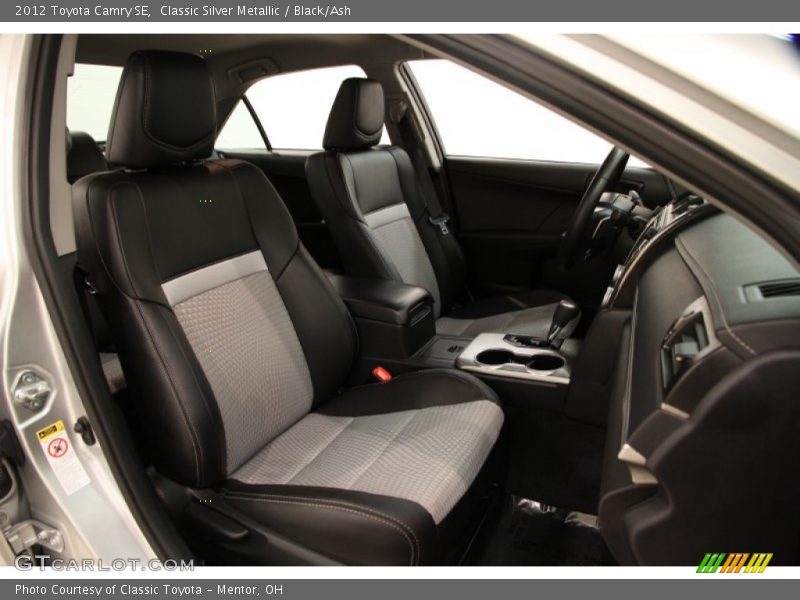 Classic Silver Metallic / Black/Ash 2012 Toyota Camry SE