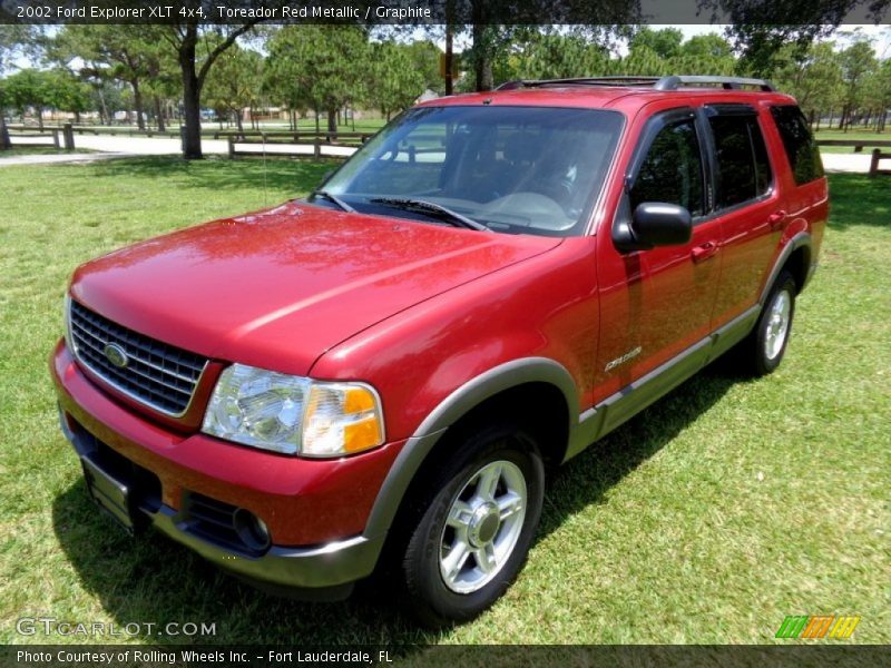 Front 3/4 View of 2002 Explorer XLT 4x4