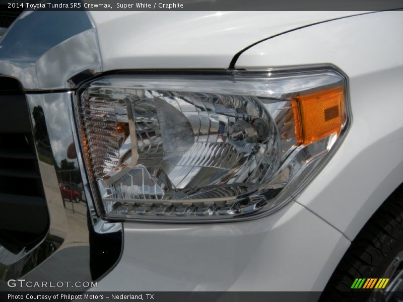 Super White / Graphite 2014 Toyota Tundra SR5 Crewmax