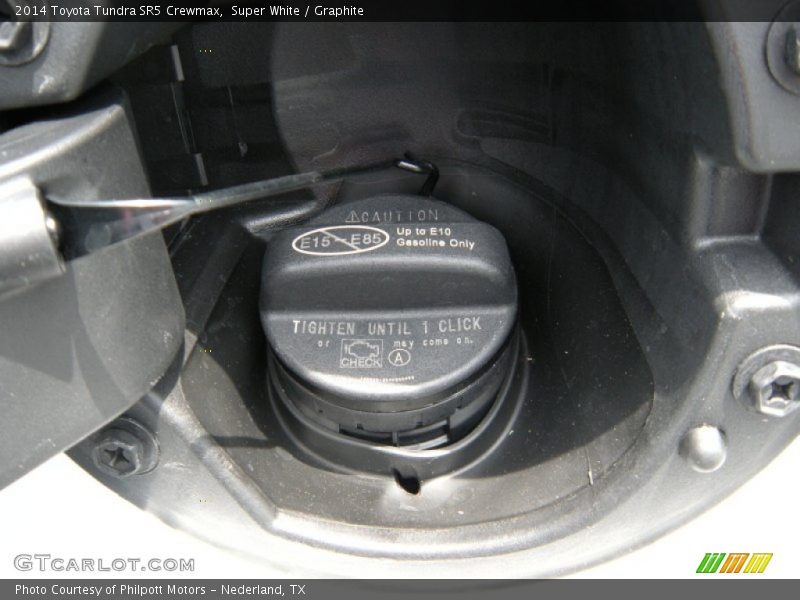 Super White / Graphite 2014 Toyota Tundra SR5 Crewmax