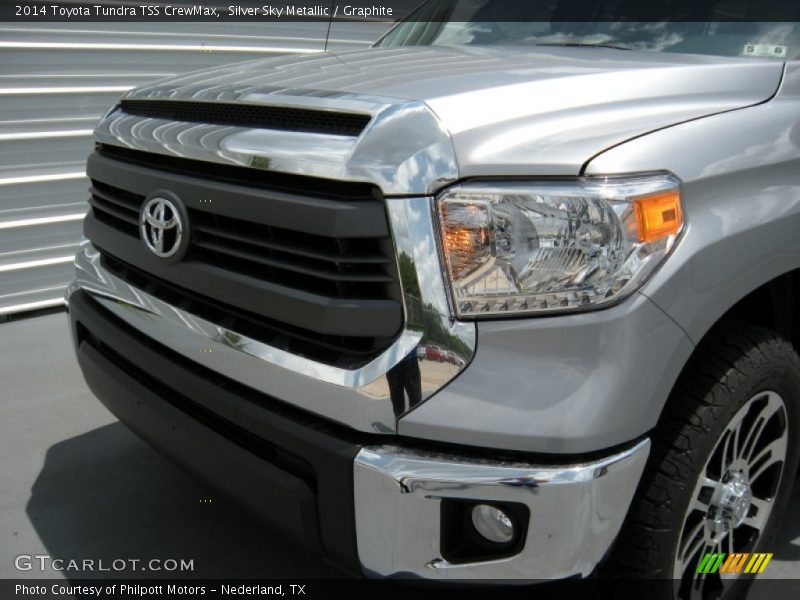 Silver Sky Metallic / Graphite 2014 Toyota Tundra TSS CrewMax