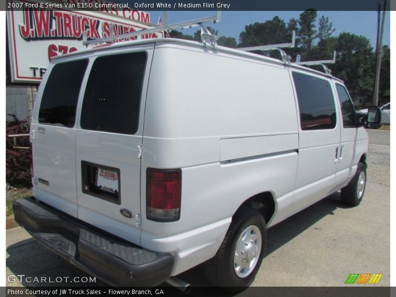 Oxford White / Medium Flint Grey 2007 Ford E Series Van E150 Commercial