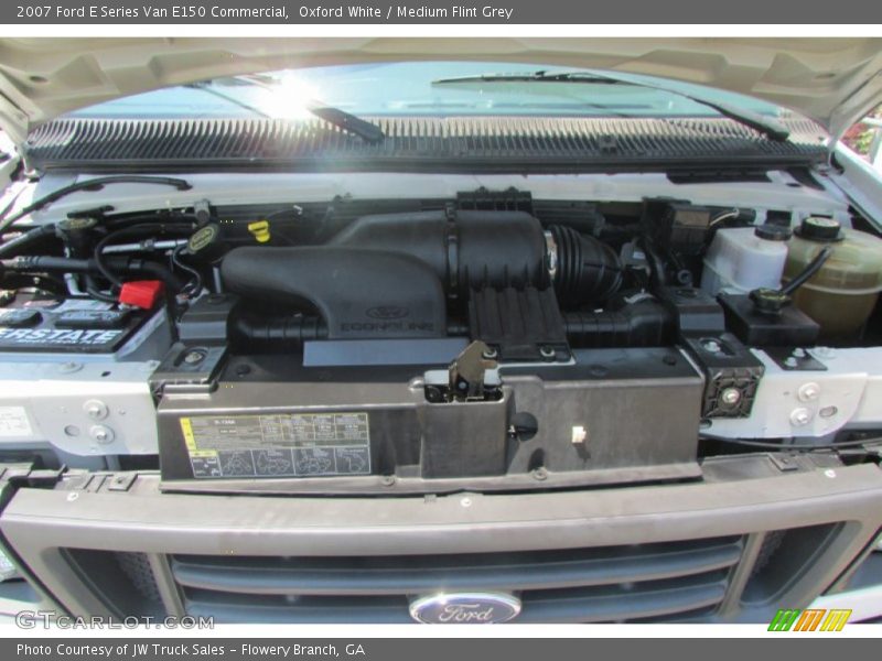 Oxford White / Medium Flint Grey 2007 Ford E Series Van E150 Commercial