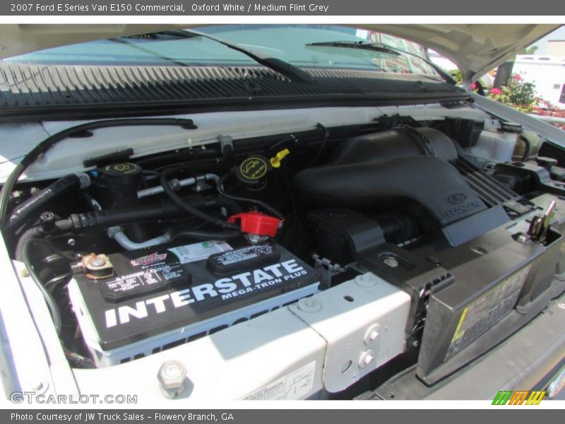 Oxford White / Medium Flint Grey 2007 Ford E Series Van E150 Commercial