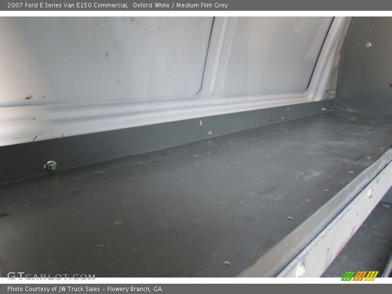 Oxford White / Medium Flint Grey 2007 Ford E Series Van E150 Commercial
