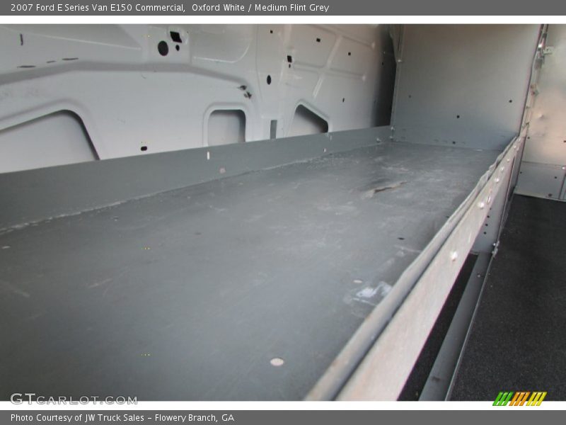 Oxford White / Medium Flint Grey 2007 Ford E Series Van E150 Commercial