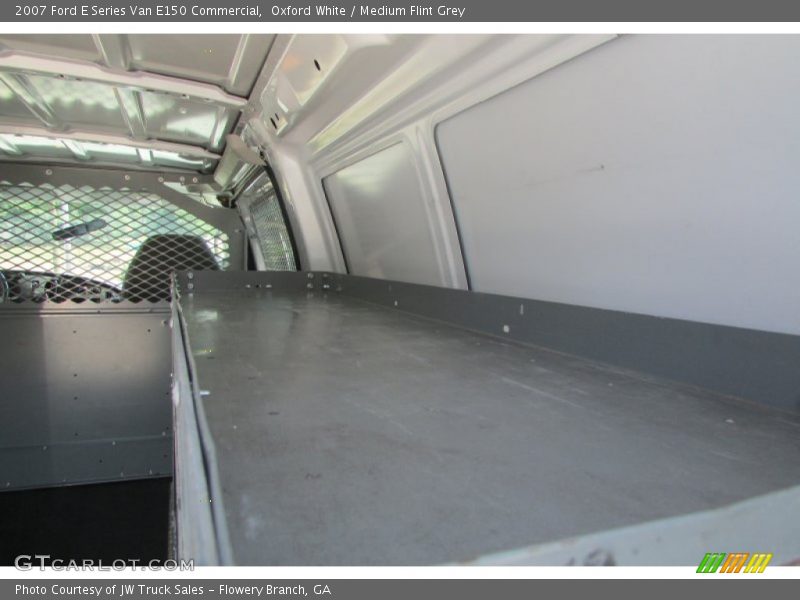 Oxford White / Medium Flint Grey 2007 Ford E Series Van E150 Commercial