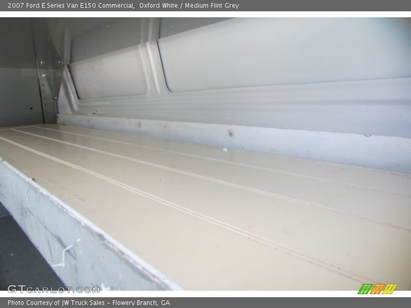 Oxford White / Medium Flint Grey 2007 Ford E Series Van E150 Commercial
