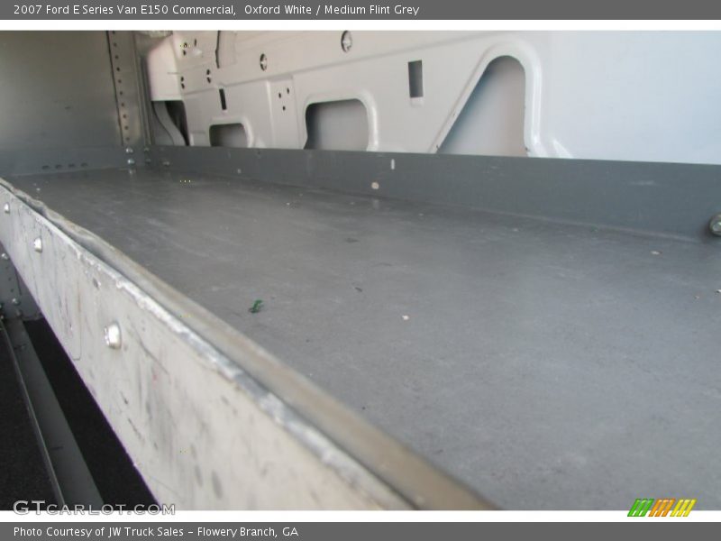 Oxford White / Medium Flint Grey 2007 Ford E Series Van E150 Commercial