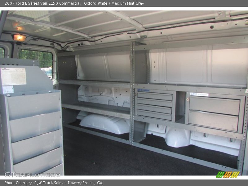 Oxford White / Medium Flint Grey 2007 Ford E Series Van E150 Commercial