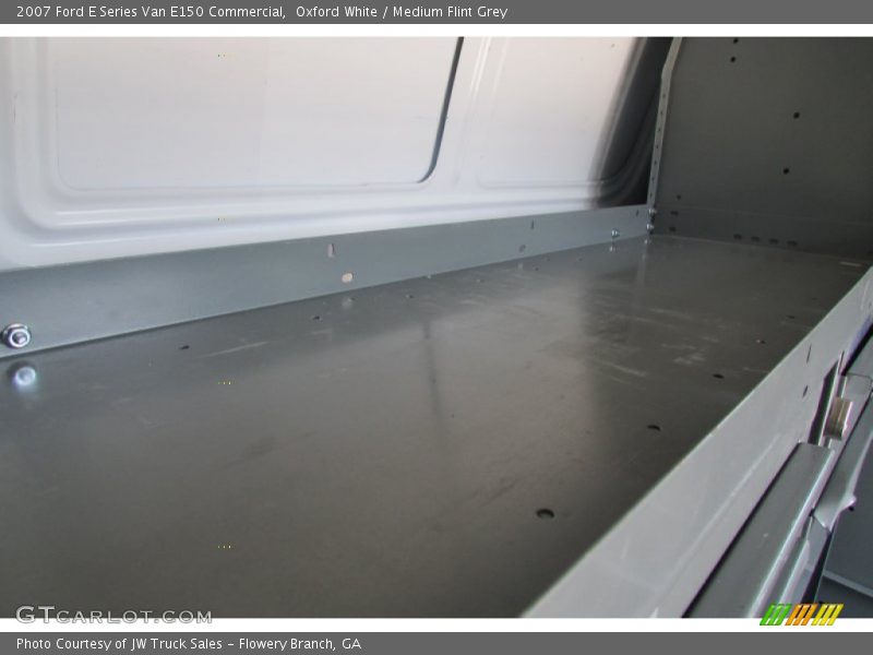 Oxford White / Medium Flint Grey 2007 Ford E Series Van E150 Commercial