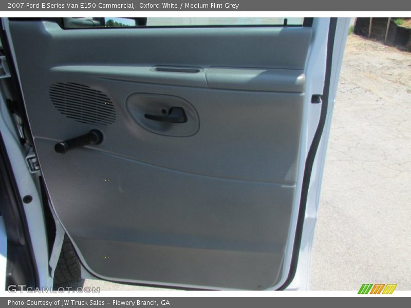 Oxford White / Medium Flint Grey 2007 Ford E Series Van E150 Commercial