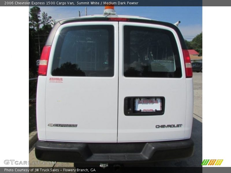Summit White / Medium Dark Pewter 2006 Chevrolet Express 1500 Cargo Van