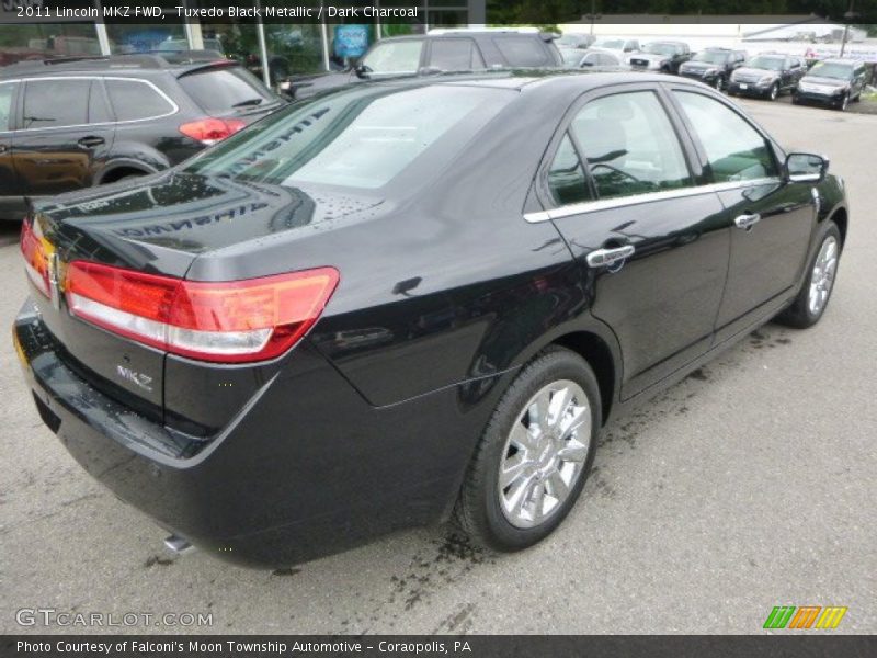 Tuxedo Black Metallic / Dark Charcoal 2011 Lincoln MKZ FWD