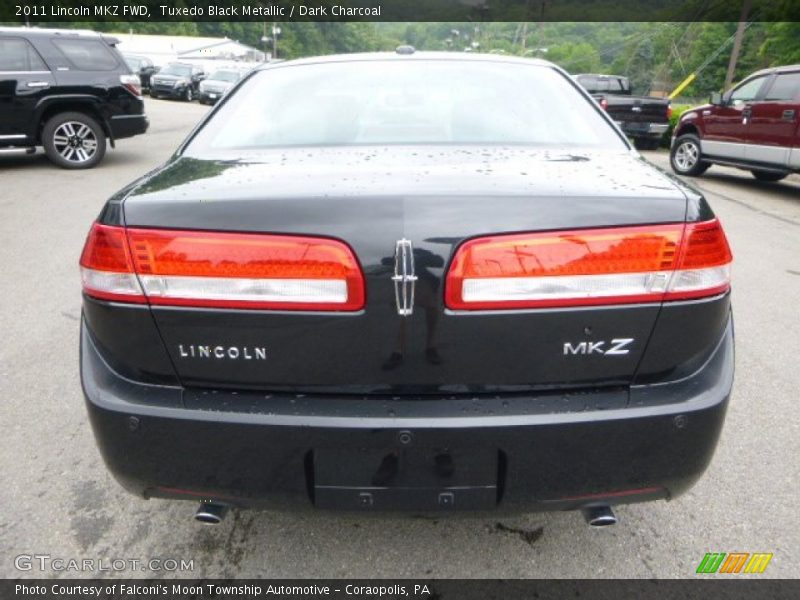 Tuxedo Black Metallic / Dark Charcoal 2011 Lincoln MKZ FWD