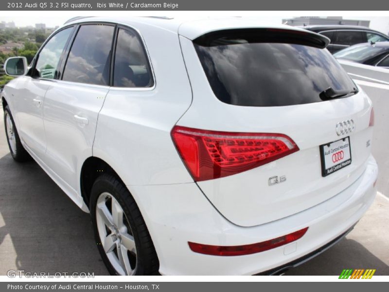 Ibis White / Cardamom Beige 2012 Audi Q5 3.2 FSI quattro