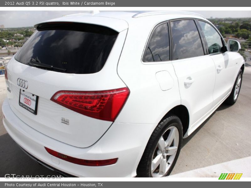 Ibis White / Cardamom Beige 2012 Audi Q5 3.2 FSI quattro