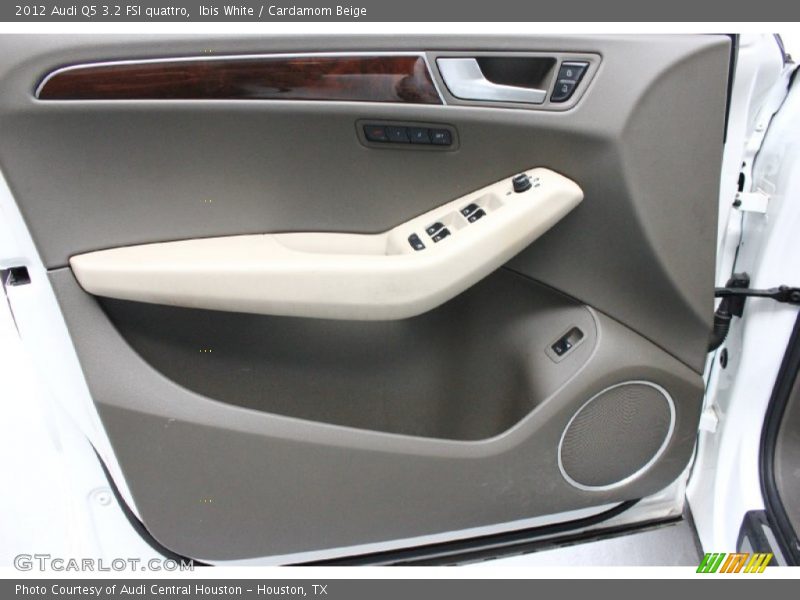 Ibis White / Cardamom Beige 2012 Audi Q5 3.2 FSI quattro