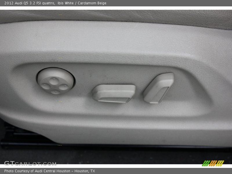 Ibis White / Cardamom Beige 2012 Audi Q5 3.2 FSI quattro