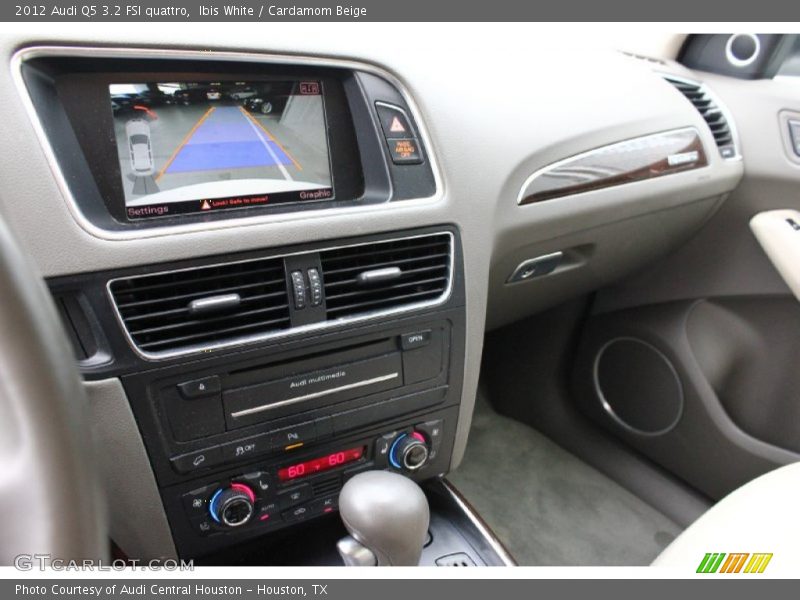 Ibis White / Cardamom Beige 2012 Audi Q5 3.2 FSI quattro