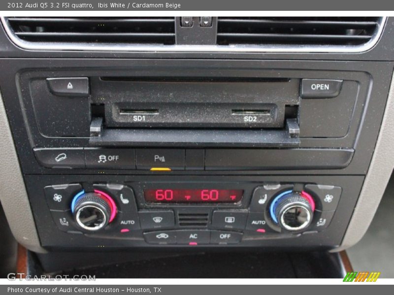 Ibis White / Cardamom Beige 2012 Audi Q5 3.2 FSI quattro