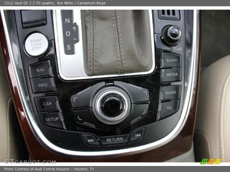 Ibis White / Cardamom Beige 2012 Audi Q5 3.2 FSI quattro