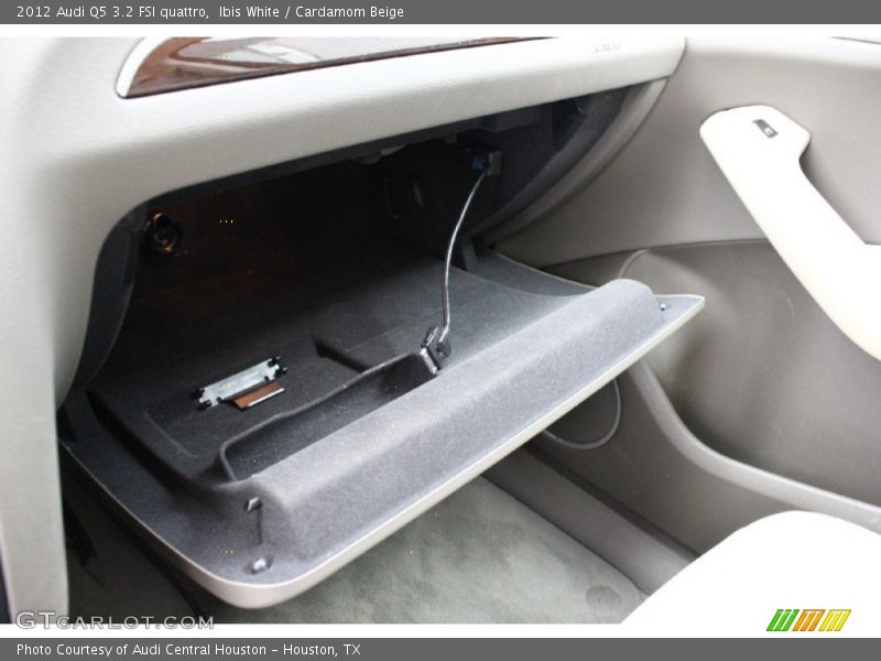 Ibis White / Cardamom Beige 2012 Audi Q5 3.2 FSI quattro