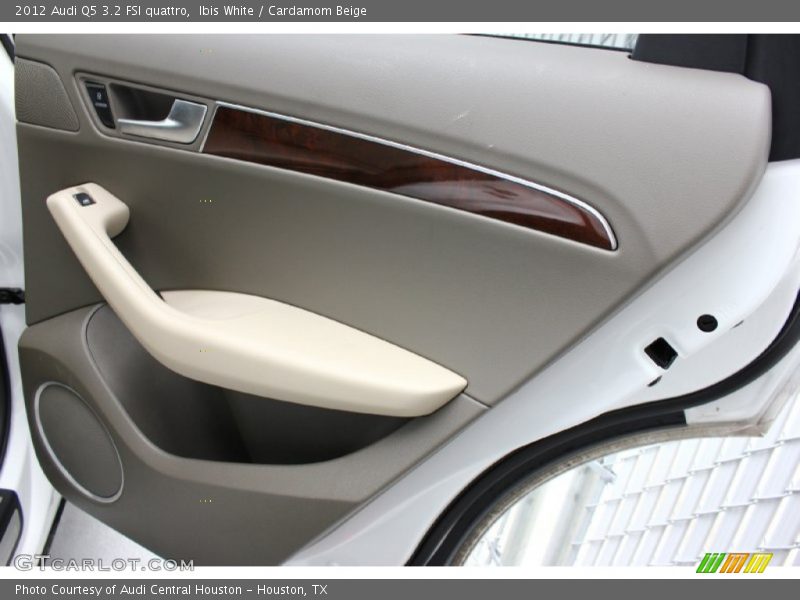 Ibis White / Cardamom Beige 2012 Audi Q5 3.2 FSI quattro