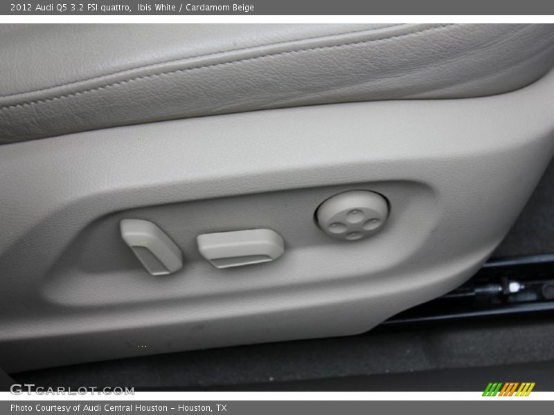 Ibis White / Cardamom Beige 2012 Audi Q5 3.2 FSI quattro
