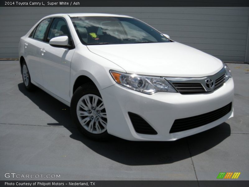 Super White / Ash 2014 Toyota Camry L