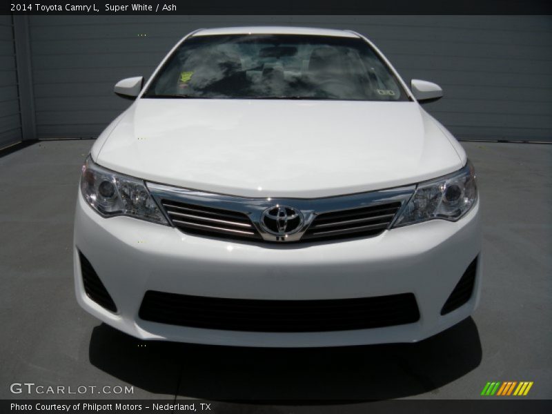 Super White / Ash 2014 Toyota Camry L