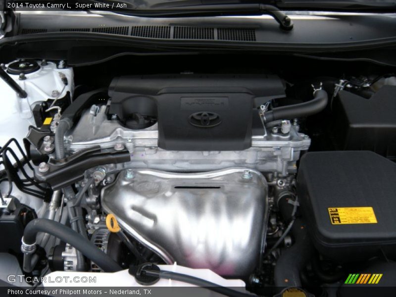 Super White / Ash 2014 Toyota Camry L