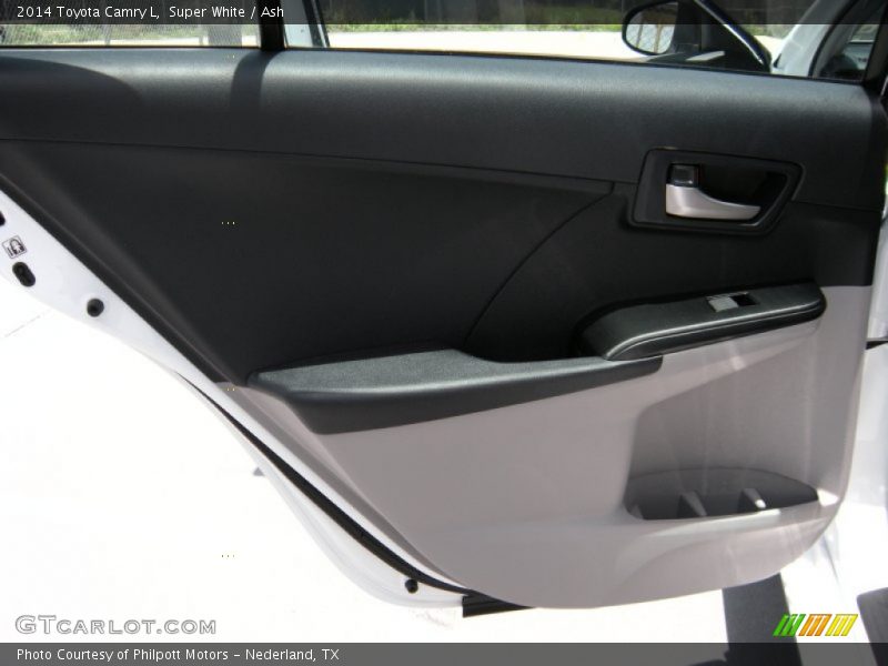 Super White / Ash 2014 Toyota Camry L
