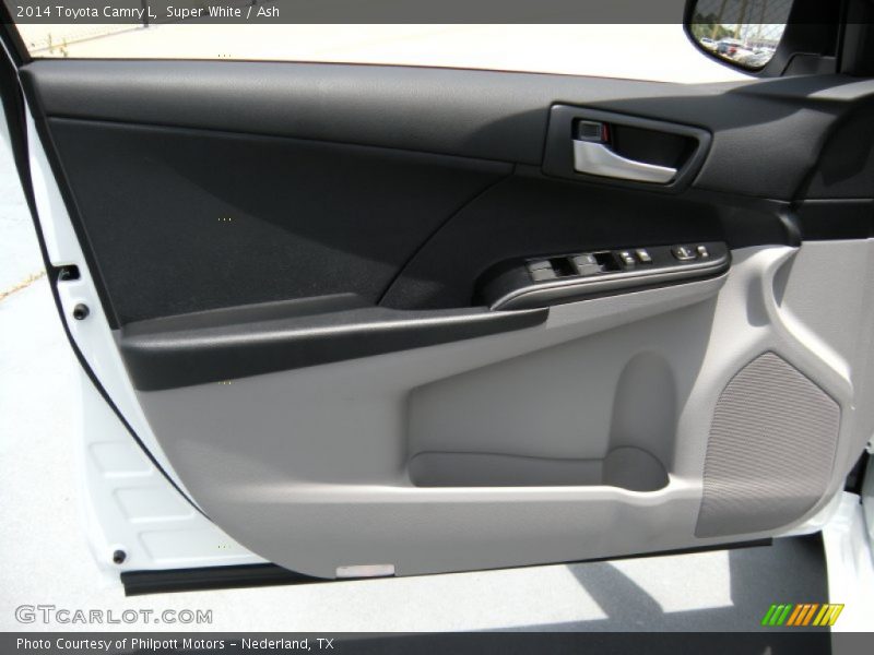 Super White / Ash 2014 Toyota Camry L