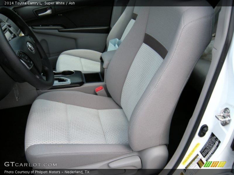 Super White / Ash 2014 Toyota Camry L