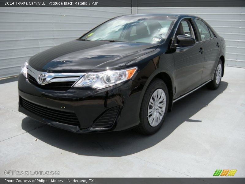 Attitude Black Metallic / Ash 2014 Toyota Camry LE