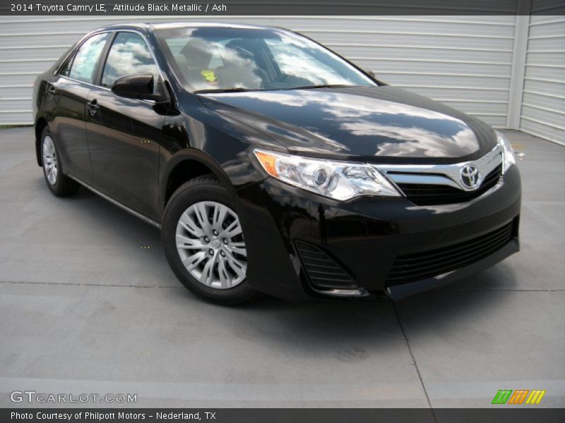 Attitude Black Metallic / Ash 2014 Toyota Camry LE