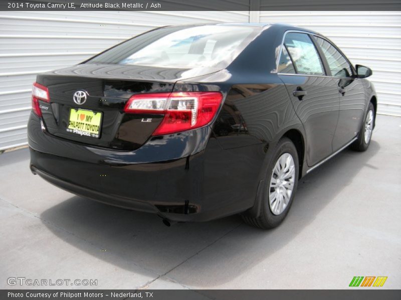 Attitude Black Metallic / Ash 2014 Toyota Camry LE