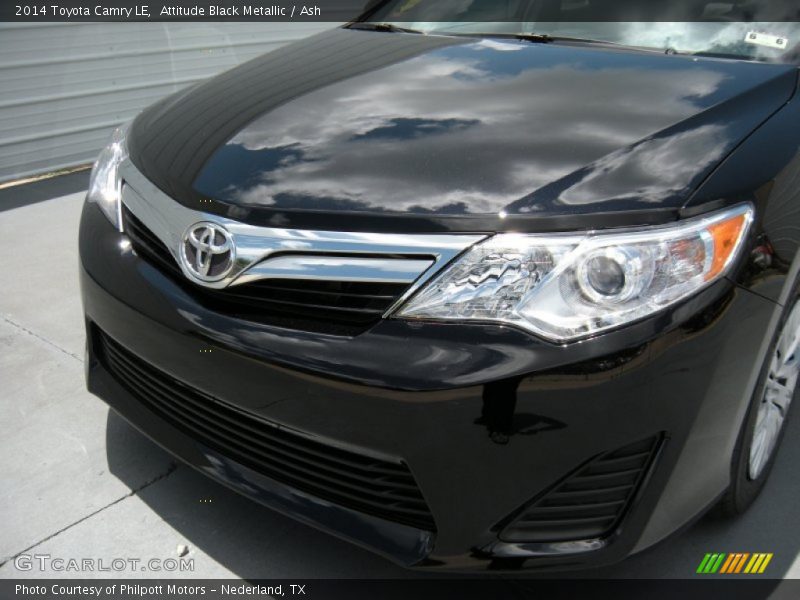 Attitude Black Metallic / Ash 2014 Toyota Camry LE